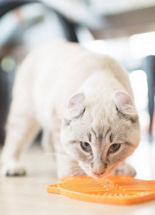 LickiMat Classic Casper Rybka paski miękka pomarańczowa