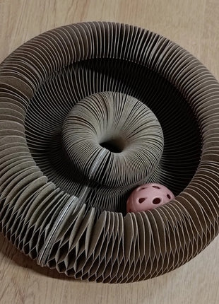 Zolux Chatouille Drapka tekturowa składana z piłką i kocimiętką