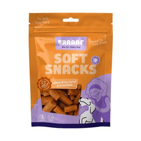 Braaaf Soft Snack Zalmstick met wortel en sperzieboon